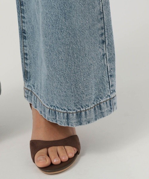 BAYFLOW（ベイフロー）の「[ウエストゴム仕様でノンストレス]アソートワイドデニム（デニムパンツ・レディース・サックスブルー/インディゴブルー/ブルー系・SMALL/MEDIUM/LARGE）」の22枚目の写真