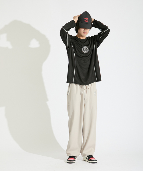 PARIS SAINT-GERMAIN(パリサンジェルマン)の「【Paris Saint-Germain / パリ・サン=ジェルマン】 JP Monochrome L/S(Tシャツ/カットソー・メンズ・ホワイト/ブラック・MEDIUM/LARGE/X-LARGE)」の6枚目の写真