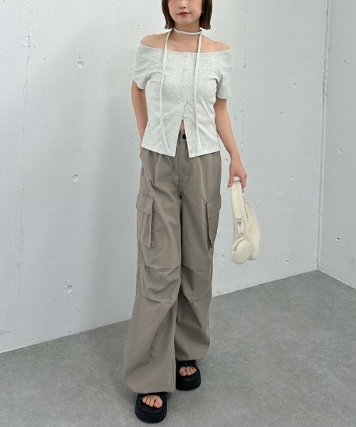 archives(アルシーヴ)の「FボタンオフショルリブTOPS(Tシャツ/カットソー・レディース・オートミール/レッド/ブラック・MEDIUM)」の20枚目の写真