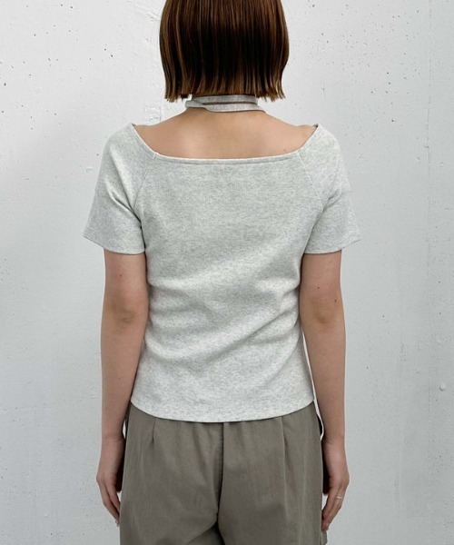 archives(アルシーヴ)の「FボタンオフショルリブTOPS(Tシャツ/カットソー・レディース・オートミール/レッド/ブラック・MEDIUM)」の7枚目の写真