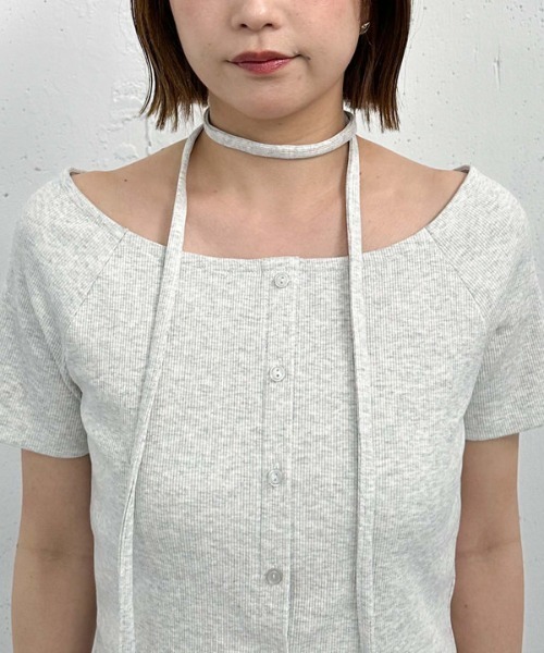 archives(アルシーヴ)の「FボタンオフショルリブTOPS(Tシャツ/カットソー・レディース・オートミール/レッド/ブラック・MEDIUM)」の6枚目の写真