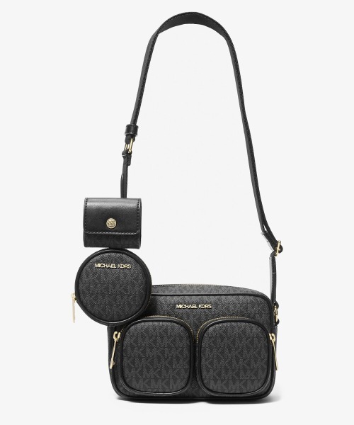 MICHAEL KORS(マイケルコース)の「JET SET ITEM ポケット クロスボディ ウィズ アタッチ ミディアム - MKシグネチャー(ショルダーバッグ・レディース・ブラック・FREE)」の1枚目の写真