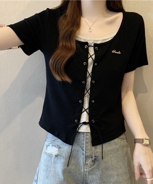 FUNdaysion(ファンデイション)の「レースアップレイヤード風半袖トップス(Tシャツ/カットソー・レディース・アイボリー/ブラック/グレー・M)」の3枚目の写真