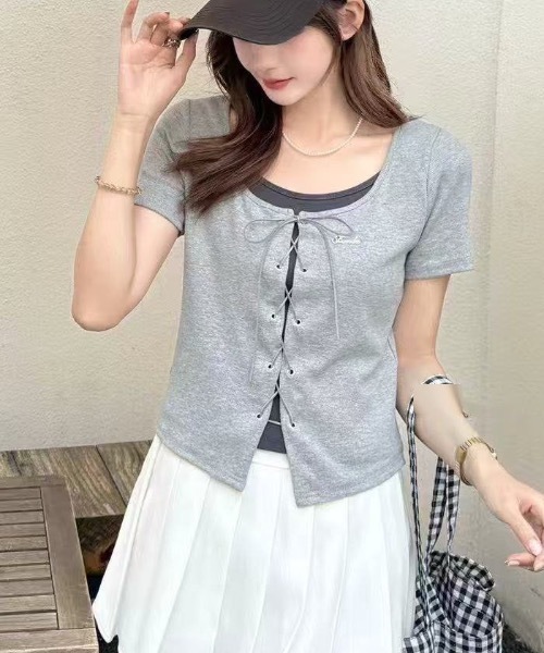 FUNdaysion(ファンデイション)の「レースアップレイヤード風半袖トップス(Tシャツ/カットソー・レディース・アイボリー/ブラック/グレー・M)」の10枚目の写真