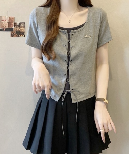 FUNdaysion(ファンデイション)の「レースアップレイヤード風半袖トップス(Tシャツ/カットソー・レディース・アイボリー/ブラック/グレー・M)」の13枚目の写真
