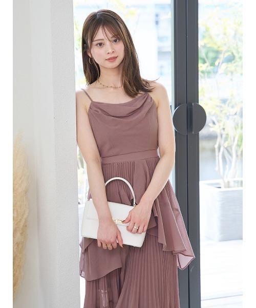 SNIDEL(スナイデル)の「アシメントリーティアードキャミワンピース(ワンピース・レディース・モカ/ホワイト/その他・0/1)」の8枚目の写真