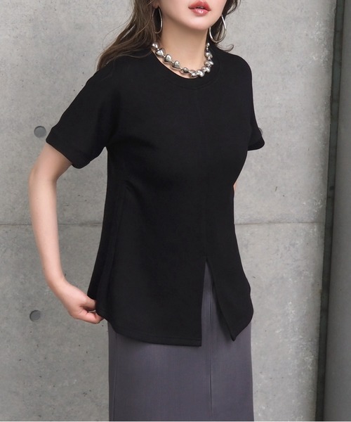 LAULEN(ローレン)の「center slit tee /クルーネックセンタースリット半袖 Tシャツ(Tシャツ/カットソー・レディース・ベージュ/ブラック/アイボリー・FREE)」の3枚目の写真