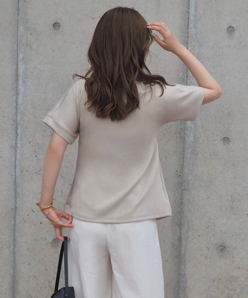 LAULEN(ローレン)の「center slit tee /クルーネックセンタースリット半袖 Tシャツ(Tシャツ/カットソー・レディース・ベージュ/ブラック/アイボリー・FREE)」の5枚目の写真