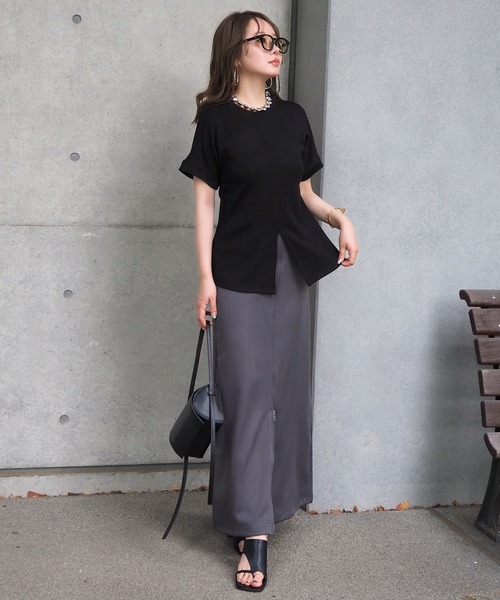 LAULEN(ローレン)の「center slit tee /クルーネックセンタースリット半袖 Tシャツ(Tシャツ/カットソー・レディース・ベージュ/ブラック/アイボリー・FREE)」の13枚目の写真