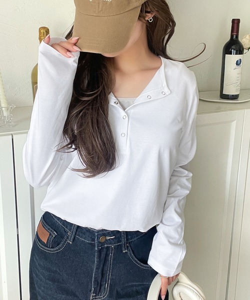 classicalelf(クラシカルエルフ)の「シンプルだからこそ、こだわりたい。シルケット加工ドット釦ヘンリーTシャツ(長袖)(Tシャツ/カットソー・レディース・オフホワイト/ブラック系その他/チャコール/ベージュ/ホワイト系その他/ブラック・MEDIUM/LARGE/X-LARGE/SMALL)」の9枚目の写真