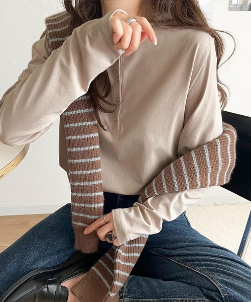 classicalelf(クラシカルエルフ)の「シンプルだからこそ、こだわりたい。シルケット加工ドット釦ヘンリーTシャツ(長袖)(Tシャツ/カットソー・レディース・オフホワイト/ブラック系その他/チャコール/ベージュ/ホワイト系その他/ブラック・MEDIUM/LARGE/X-LARGE/SMALL)」の15枚目の写真