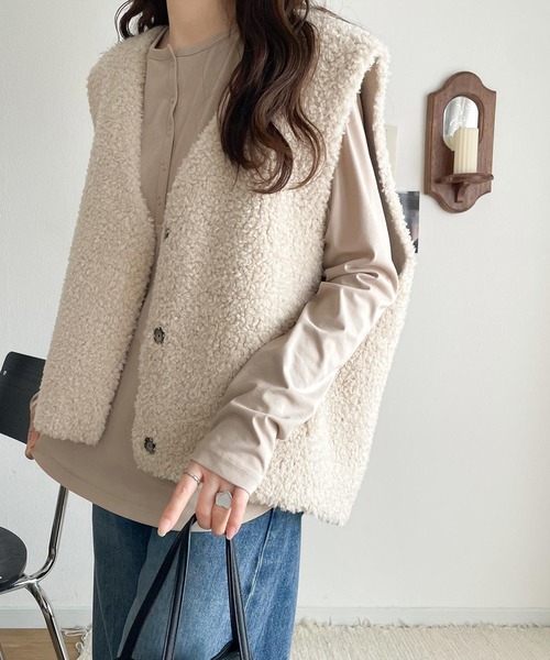 classicalelf(クラシカルエルフ)の「シンプルだからこそ、こだわりたい。シルケット加工ドット釦ヘンリーTシャツ(長袖)(Tシャツ/カットソー・レディース・オフホワイト/ブラック系その他/チャコール/ベージュ/ホワイト系その他/ブラック・MEDIUM/LARGE/X-LARGE/SMALL)」の21枚目の写真