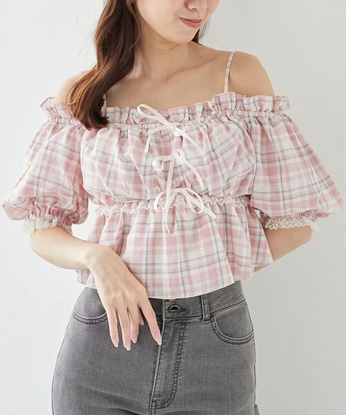 MAJESTIC LEGON（マジェスティックレゴン）の「フロントリボンオフショルブラウス（シャツ/ブラウス・レディース・ブルー系その他5/オフホワイト/ピンク系その他2/ベージュ系その他2/ブラック・MEDIUM）」の5枚目の写真