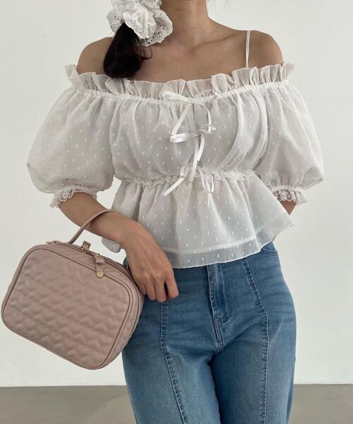 MAJESTIC LEGON（マジェスティックレゴン）の「フロントリボンオフショルブラウス（シャツ/ブラウス・レディース・ブルー系その他5/オフホワイト/ピンク系その他2/ベージュ系その他2/ブラック・MEDIUM）」の21枚目の写真