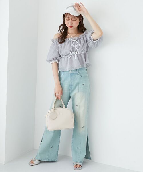 MAJESTIC LEGON（マジェスティックレゴン）の「フロントリボンオフショルブラウス（シャツ/ブラウス・レディース・ブルー系その他5/オフホワイト/ピンク系その他2/ベージュ系その他2/ブラック・MEDIUM）」の22枚目の写真