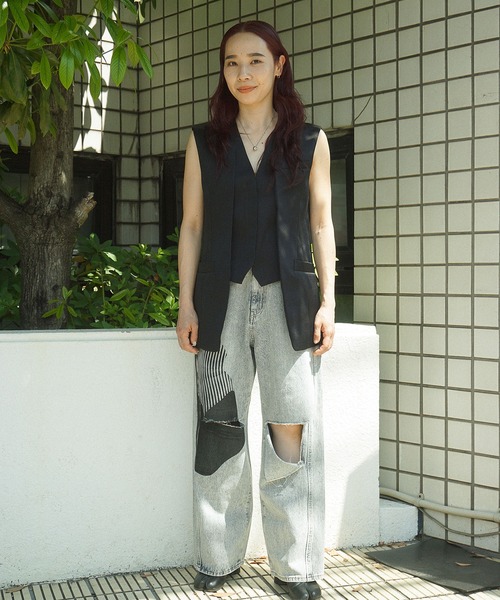 THINGS THAT MATTER(シングス ザット マター)の「AICON × KNEE CUTTING DENIM PANTS / アイコンニーカッティングデニムパンツ(デニムパンツ・レディース・ブルー・1/2)」の3枚目の写真