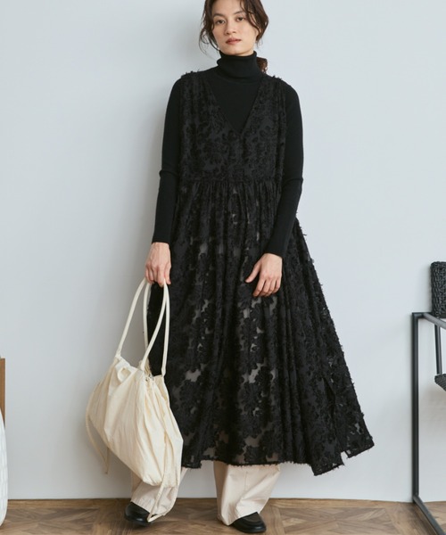 Libra Cue（リブラ キュー）の「フェザーサイドリボンジレワンピース（ワンピース・レディース・アイボリー/ブラック・FREE）」の12枚目の写真