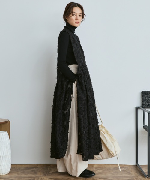 Libra Cue（リブラ キュー）の「フェザーサイドリボンジレワンピース（ワンピース・レディース・アイボリー/ブラック・FREE）」の13枚目の写真