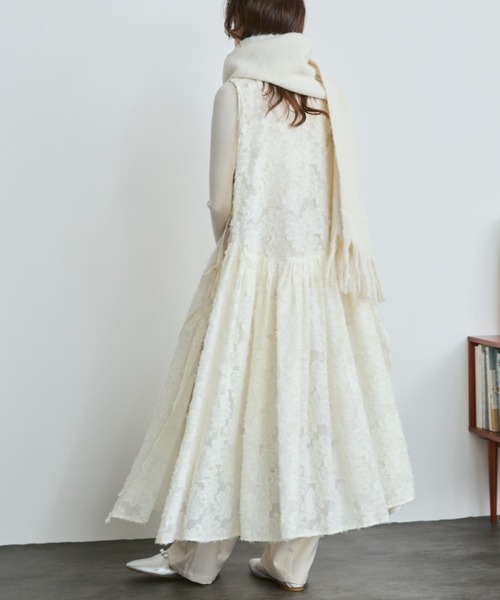 Libra Cue（リブラ キュー）の「フェザーサイドリボンジレワンピース（ワンピース・レディース・アイボリー/ブラック・FREE）」の10枚目の写真