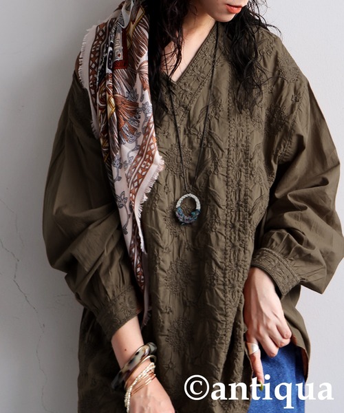 antiqua(アンティカ)の「刺繍ブラウス(シャツ/ブラウス・レディース・ブラウン系その他/オフホワイト/ブラック・ONESIZE)」の1枚目の写真
