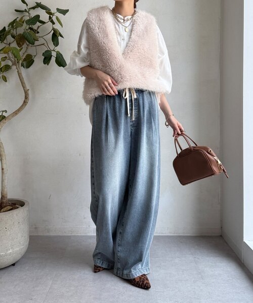 DouDou(ドゥドゥ)の「サイドスナップフェイクカシミヤファープルオーバー(ベスト・レディース・アイボリー/グレイッシュベージュ・FREE)」の3枚目の写真