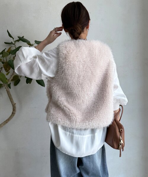 DouDou(ドゥドゥ)の「サイドスナップフェイクカシミヤファープルオーバー(ベスト・レディース・アイボリー/グレイッシュベージュ・FREE)」の22枚目の写真