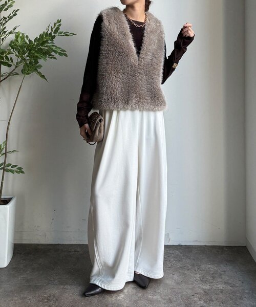 DouDou(ドゥドゥ)の「サイドスナップフェイクカシミヤファープルオーバー(ベスト・レディース・アイボリー/グレイッシュベージュ・FREE)」の19枚目の写真