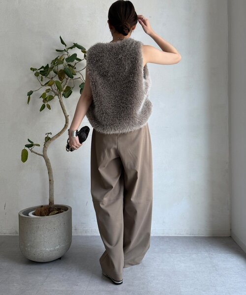 DouDou(ドゥドゥ)の「サイドスナップフェイクカシミヤファープルオーバー(ベスト・レディース・アイボリー/グレイッシュベージュ・FREE)」の10枚目の写真