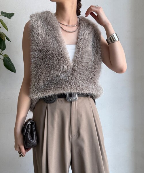 DouDou(ドゥドゥ)の「サイドスナップフェイクカシミヤファープルオーバー(ベスト・レディース・アイボリー/グレイッシュベージュ・FREE)」の9枚目の写真