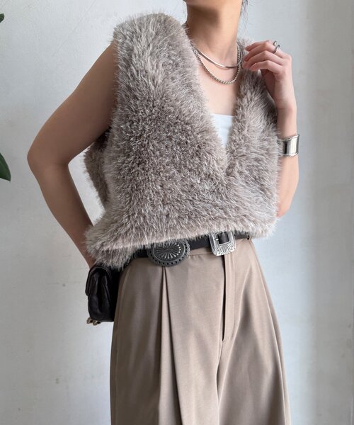 DouDou(ドゥドゥ)の「サイドスナップフェイクカシミヤファープルオーバー(ベスト・レディース・アイボリー/グレイッシュベージュ・FREE)」の7枚目の写真