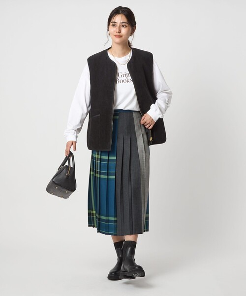 Barbour（バブアー）の「【別注】＜Barbour＞コーデュロイ×フェイクファー リバーシブル ベスト（ベスト・レディース・ブラック/ブラウン・36）」の16枚目の写真