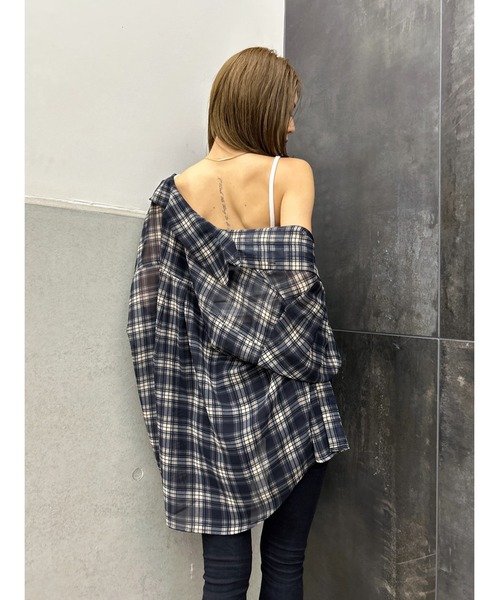 EGOIST（エゴイスト）の「チェック柄シアーオーバーシャツ（シャツ/ブラウス・レディース・ネイビー/ベージュ・FREE）」の11枚目の写真