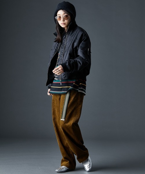 GEVS.（ジェイヴィス）の「フェイクファーカラーMA-1ブルゾン＜大きいサイズ有＞GEVS.（ブルゾン・レディース・ブラック/カーキ・5L/4L/3L/LL/L/M）」の12枚目の写真