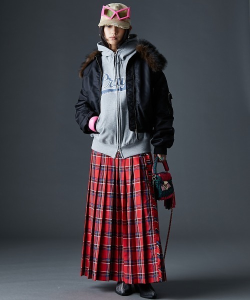 GEVS.（ジェイヴィス）の「フェイクファーカラーMA-1ブルゾン＜大きいサイズ有＞GEVS.（ブルゾン・レディース・ブラック/カーキ・5L/4L/3L/LL/L/M）」の17枚目の写真