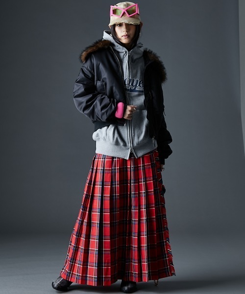 GEVS.（ジェイヴィス）の「フェイクファーカラーMA-1ブルゾン＜大きいサイズ有＞GEVS.（ブルゾン・レディース・ブラック/カーキ・5L/4L/3L/LL/L/M）」の18枚目の写真