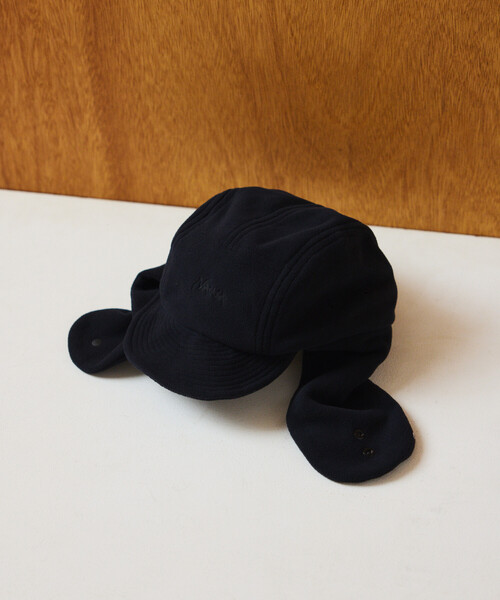 NANGA（ナンガ）の「NANGA × FREAK'S STORE/ナンガ × フリークスストア 別注 POLARTEC EAR FLAP CAP ポーラテックイヤーフラップキャップ（キャップ・メンズ・ブラック/ベージュ・ONE SIZE）」の16枚目の写真