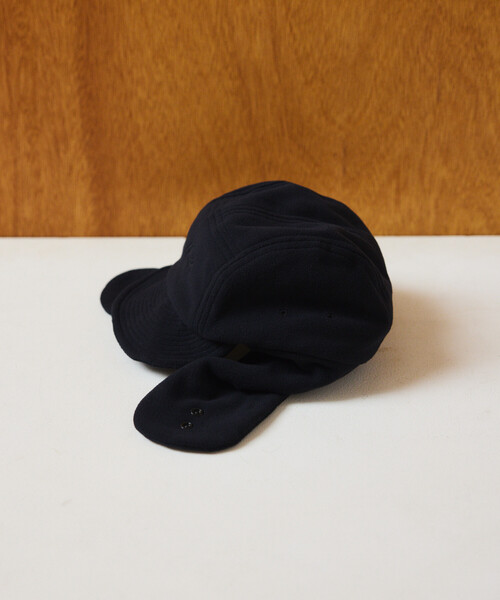 NANGA(ナンガ)の「NANGA × FREAK'S STORE/ナンガ × フリークスストア 別注 POLARTEC EAR FLAP CAP ポーラテックイヤーフラップキャップ(キャップ・メンズ・ブラック/ベージュ・ONE SIZE)」の16枚目の写真