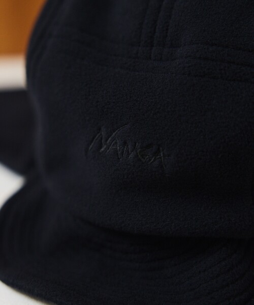 NANGA（ナンガ）の「NANGA × FREAK'S STORE/ナンガ × フリークスストア 別注 POLARTEC EAR FLAP CAP ポーラテックイヤーフラップキャップ（キャップ・メンズ・ブラック/ベージュ・ONE SIZE）」の9枚目の写真