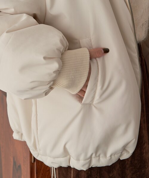 Kastane（カスタネ）の「キャンディスリーブリバーシブルショートコート（ダウンジャケット/コート・レディース・ブラック/アイボリー・FREE）」の13枚目の写真