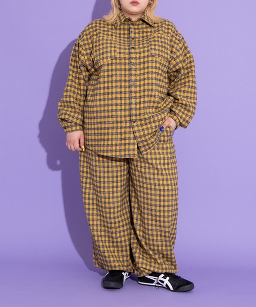 PUNYUS（プニュズ）の「チェックビッグシャツ（シャツ/ブラウス・レディース・ブラウン/ブルー/イエロー・4/3）」の13枚目の写真