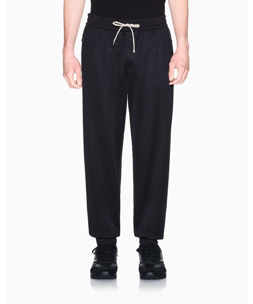 ARMANI EXCHANGE(アルマーニエクスチェンジ)の「【A|X アルマーニ エクスチェンジ】オールオーバージャカードロゴ スウェットジョガーパンツ(スウェットパンツ・メンズ・ブラック・MEDIUM/LARGE/X-LARGE/X-SMALL/SMALL)」の2枚目の写真