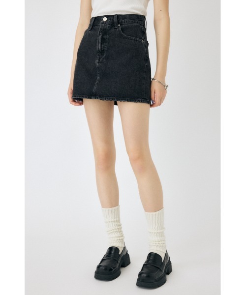 MOUSSY(マウジー)の「DENIM ミニスカート(デニムスカート・レディース・ワンウォッシュ/ブラック・0/1/2)」の5枚目の写真