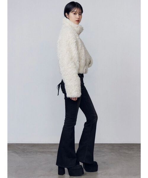 EMODA（エモダ）の「バルキープランプショートフィットブーツ（ブーツ・レディース・ブラック/アイボリー・SMALL/MEDIUM/LARGE）」の22枚目の写真