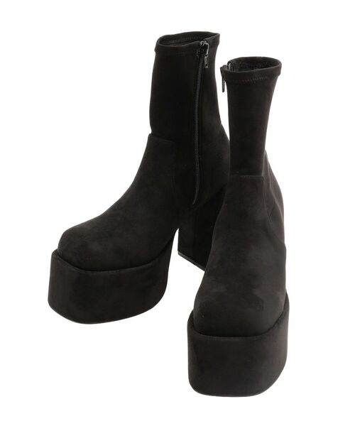 EMODA（エモダ）の「バルキープランプショートフィットブーツ（ブーツ・レディース・ブラック/アイボリー・SMALL/MEDIUM/LARGE）」の14枚目の写真