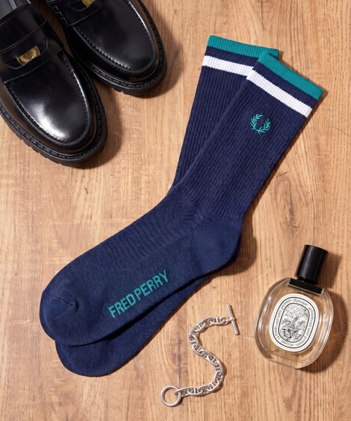 FRED PERRY(フレッドペリー)の「【FRED PERRY】TIPPED SPORTS SOCK F20010(ソックス/靴下・メンズ・ホワイト/ブルー系その他/オフホワイト/ブラック系1/ブラック/ブルー・25-27/23-25)」の6枚目の写真