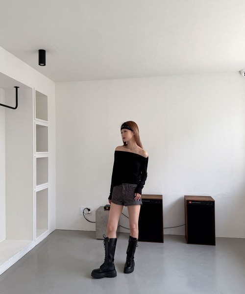 4INT.(フォイント)の「【ノンフェードデニム】ドット ローライズ ロールアップ デニム ショートパンツ(デニムパンツ・レディース・ブラック/グレー・S/M/L)」の21枚目の写真