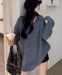 ゆったりシルエット Vネックニット