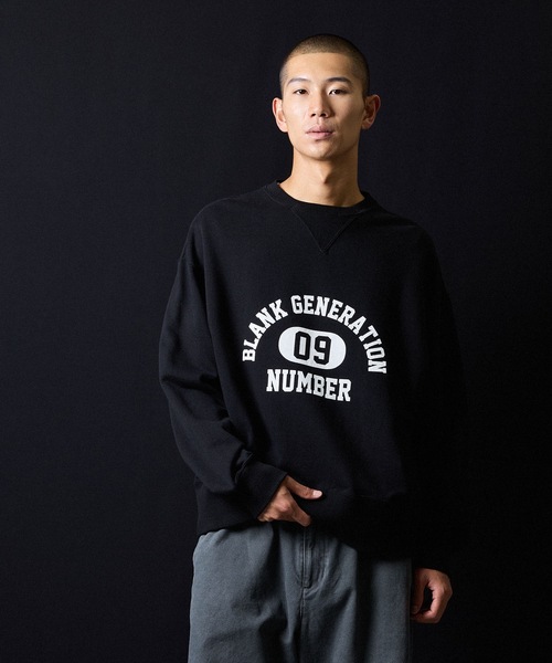 NUMBER (N)INE（ナンバーナイン）の「VINTAGE GAZETTE COLLEGE LOGO CREWNECK SWEATSHIRT / ヴィンテージ ガゼット カレッジ ロゴ クルーネック スウェット（スウェット・メンズ・ブラック/オートミール・2/3/4）」の15枚目の写真