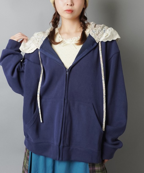 SPINNS（スピンズ）の「【販売NG】裏毛ジップパーカー/レース付きフード/小花柄/NEO森ガール（パーカー・レディース・アイボリー/ネイビー/ライトグリーン・ONESIZE）」の5枚目の写真
