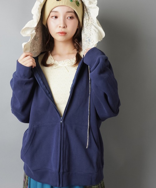 SPINNS（スピンズ）の「【販売NG】裏毛ジップパーカー/レース付きフード/小花柄/NEO森ガール（パーカー・レディース・アイボリー/ネイビー/ライトグリーン・ONESIZE）」の11枚目の写真